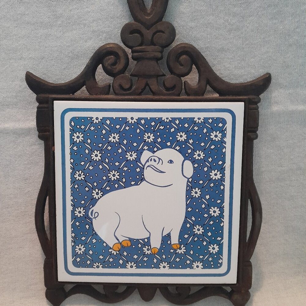 VTG Pig Tile Trivet